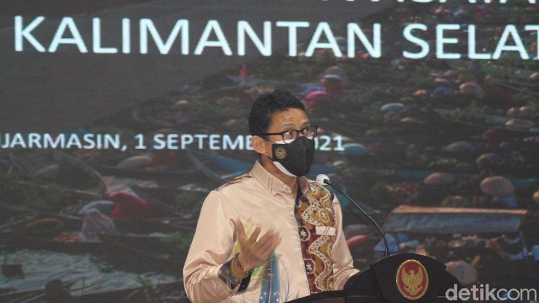 Sandiaga Uno Sebut Wisata Religi Terbesar Dunia ada di KalselSandiaga Uno Sebut Wisata Religi Terbesar Dunia ada di Kalsel Sandiaga Uno Sebut Wisata Religi Terbesar Dunia ada di Kalsel