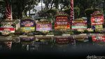 Sindir Anies, Karangan Bunga Banjiri DPRD DKI