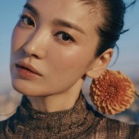 Song Hye Kyo pun mengungkap alasannya mengunggah foto langit dan pemandangan hijau di akun Instagram. Ia merasa terbebani bila hanya mengunggah foto wajahnya. Foto: dok. Instagram kyo1122
