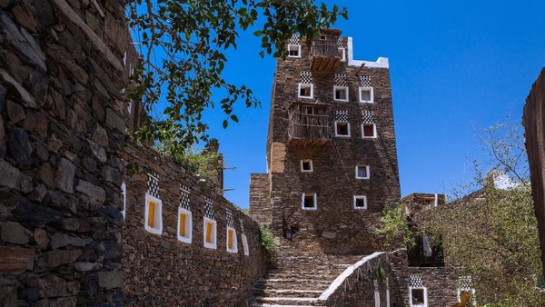 Arab Saudi memperluas sektor rekreasi untuk wisatawan mancanegara. Wisata tersebut ada di Soudah dan Rijal Almaa. (Unsplash) Arab Saudi memperluas sektor rekreasi untuk wisatawan mancanegara. Wisata tersebut ada di Soudah dan Rijal Almaa. (Unsplash)