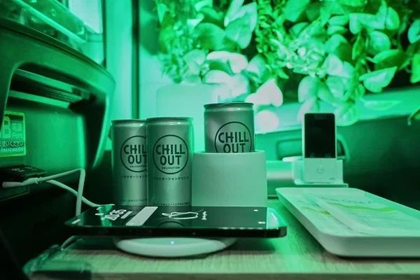 Di dalamnya juga dapat menikmati efek aromaterapi yang menenangkan, yang dipilih dan dikembangkan oleh teknologi AI. Film yang menenangkan dan musik yang lembut akan membuat penumpang nyaman dan mengantuk. Tak lupa masker mata sekali pakai gratis akan membantu menenangkan mata yang lelah. Di dalamnya juga dapat menikmati efek aromaterapi yang menenangkan, yang dipilih dan dikembangkan oleh teknologi AI. Film yang menenangkan dan musik yang lembut akan membuat penumpang nyaman dan mengantuk. Tak lupa masker mata sekali pakai gratis akan membantu menenangkan mata yang lelah.