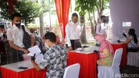 Tes dilakukan dengan menerapkan protokol kesehatan yang ketat.