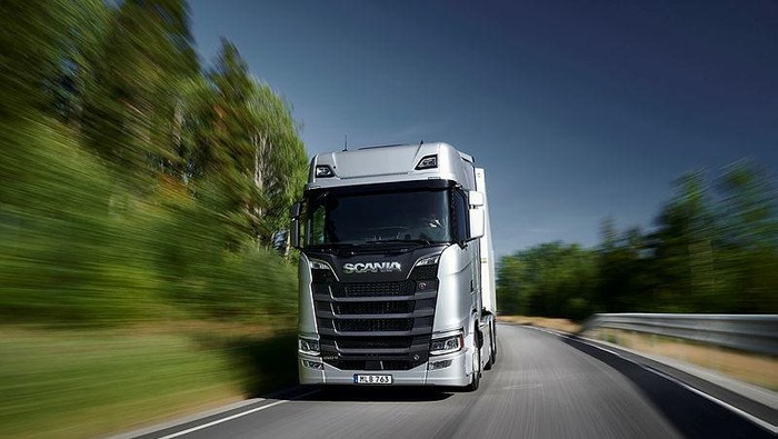 Truk Scania 660 S V8 6x4 Highline, general cargo transport