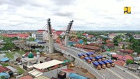 Secara keseluruhan hasil uji beban menunjukan hasil yang baik, data pengujian kemudian akan dibahas secara teknis oleh KKJTJ untuk rekomendasi keluarnya sertifikat laik fungsi. Secara umum hasil ujinya baik, ketika diberikan beban, lalu bebannya di release kondisi jembatannya kembali seperti semula, ini mengindikasikan struktur jembatannya baik, ujar Direktur Pembangunan Jembatan Yudha Handita Panjiriawan, dikutip dari keterangan tertulis Kementerian PUPR, Kamis (2/9/2021).Foto: Dok Kementerian PUPR