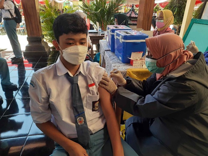 vaksinasi di surabaya