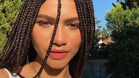 Zendaya juga digaet main bareng Timothee Chalamet dalam film Dune. (Foto: dok. Instagram @zendaya) 