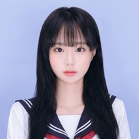 Sayangnya baru-baru ini wajahnya malah mendapat komentar negatif. Setelah tampil di acara televisi sebagai pemandu acara, wanita yang sering siaran di Afreeca TV itu dibilang berbeda dari ekspektasi netizen selama ini. Foto: Instagram @hide_on_tomato