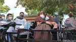 Bocah Kembar Siam Dempet Perut Garut Dapat Motor Modif