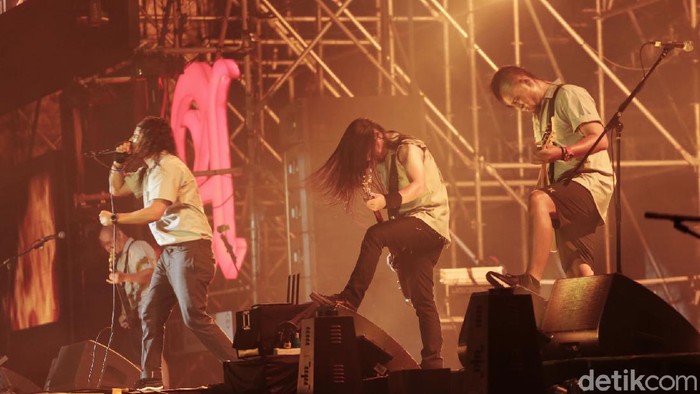 Aksi Burgerkill di Soundrenalin 2018.