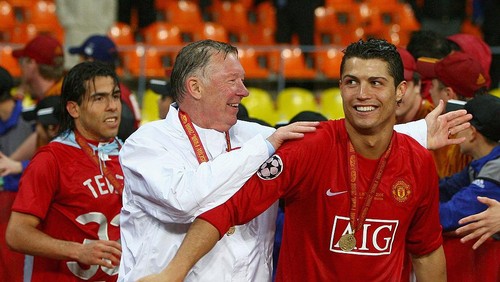 MOSCOW - MAY 21:  Manchester United manager Sir Alex Ferguson (C) smiles with Cristiano Ronaldo of Manchester United after the UEFA Champions League Final match between Manchester United and Chelsea at the Luzhniki Stadium on May 21, 2008 in Moscow, Russia.  (Photo by Alex Livesey/Getty Images)
