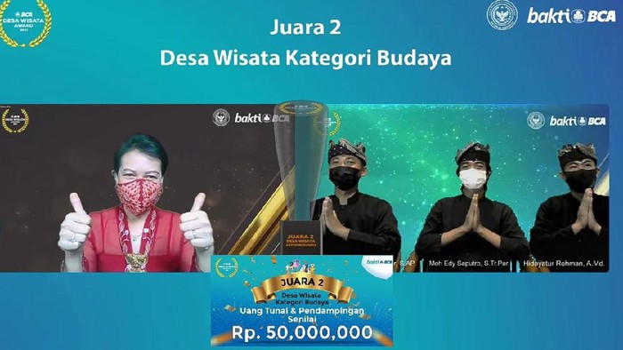 Desa adat Kemiren, Kecamatan Glagah, Banyuwangi mengukir prestasi di tengah pandemi. Desa itu menyabet juara kedua dalam Gelaran Bhakti BCA, lomba Desa Wisata Budaya Award 2021.