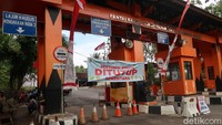 Dispar memperketat penjagaan di tempat pemungutan retribusi (TPR) kawasan pantai Gunungkidul hingga jalur wisata.