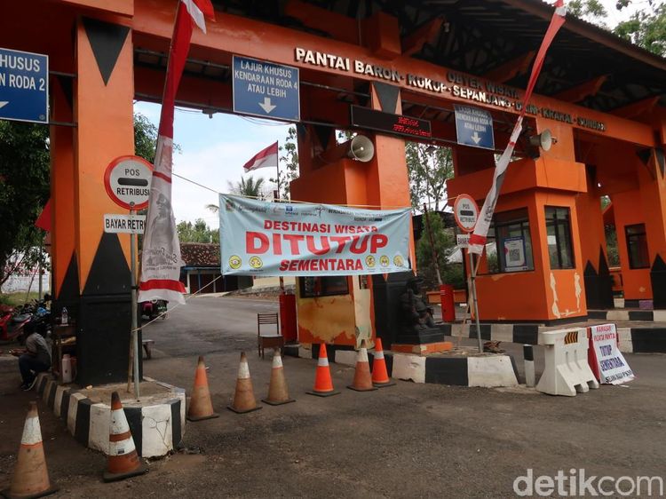 Foto: Wisatawan Disuruh Pulang dari Pantai Baron