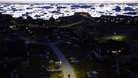 Para ilmuwan mempelajari Lapisan Es Greenland mengamati curah hujan di titik tertinggi Greenland untuk pertama kalinya terjadi pada Agustus 2021.  