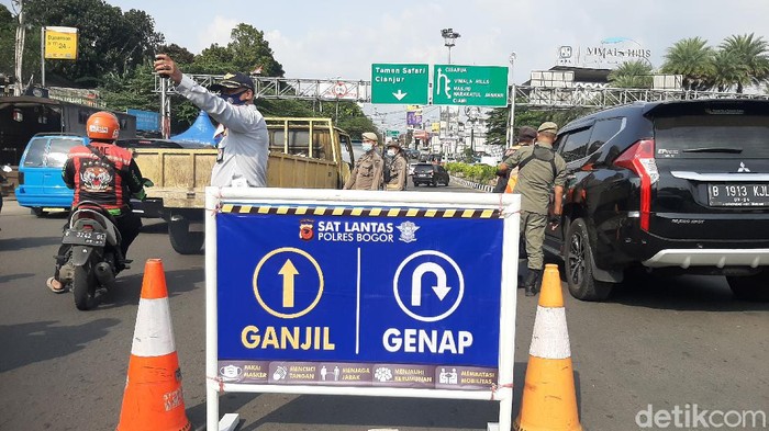 Ganjil genap di Puncak Bogor, ratusan kendaraan diputarbalik