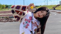 Akhir bulan Agustus lalu, Joy mengumumkan dirinya pacaran dengan penyanyi Crush. (Foto: dok. Instagram @_imyour_joy)  