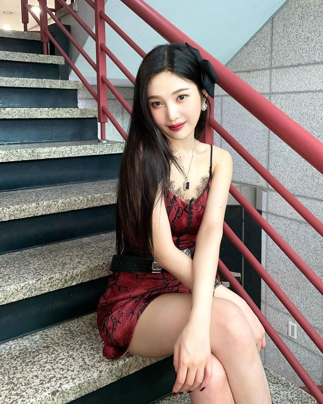 Tak sedikit yang menilai Joy sebagai personel tercantik saat melihat Red Velvet secara langsung. Kekasih solois Crush itu pernah menjadi perbincangan netizen Korea karena punya bentuk tubuh proporsional. Foto: dok. Instagram @_imyour_joy