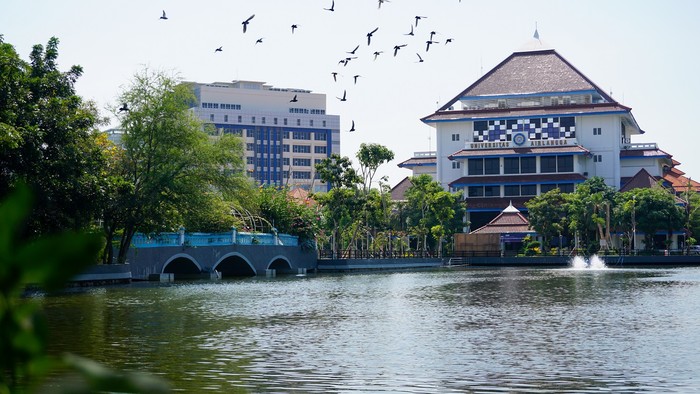 Kampus UNAIR Surabaya
