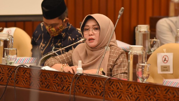 Ketua DPP PPP Bidang Ketenagakerjaan, UMKM dan Industri Kreatif Ema Umiyatul Chusnah