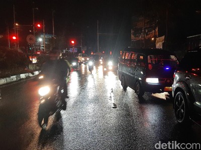 One Way Berlanjut, Jalur Puncak Arah Jakarta Dipenuhi Pengendara