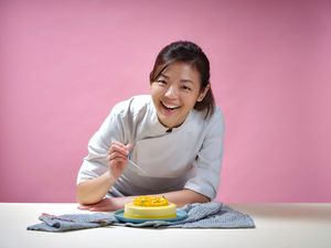 Mantan Pastry Chef Restoran Michelin Star Ini Kini Jualan Kue Online