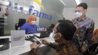 Kerja sama ini meliputi pemeriksaan laboratorium dan pemeriksaan dokter klinik khusus untuk nasabah yang menggunakan kartu debit silver, gold, plus dan smard card Bank Mandiri Taspen di 422 klinik kesehatan dan 73 laboratorium Kimia Farma dengan potongan harga 10% untuk pemeriksaan laboratorium.