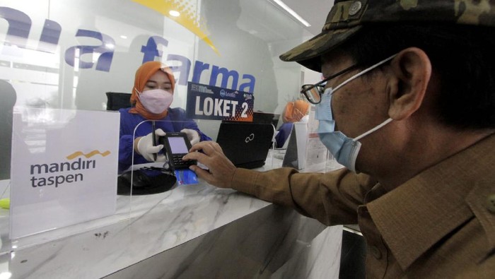 Nasabah INi Dapat Diskon 10% Pemeriksaaan Kesehatan Lho Bank Mandiri Taspen dan Kimia Farma Diagnostika melakukan penandatanganan kerja sama di Bandung, Jawa Barat.