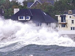 Penampakan Mengerikan Banjir New York dari Luar Angkasa