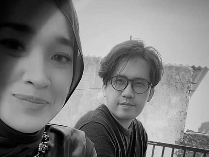 Ayus Sabyan dan mantan istri