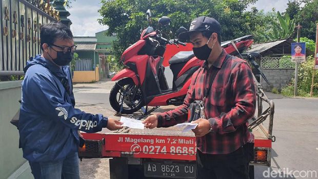 Sales kendaraan bermotor yang menyerbu Padukuhan Pundong, Sleman yang jadi kampung miliarder gegara proyek Tol Yogya-Bawen