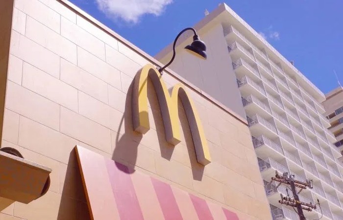 Salut! Pegawai Tertua di McDonalds Jepang Ini Usianya 93 Tahun Salut! Pegawai Tertua di McDonalds Jepang Ini Usianya 93 Tahun