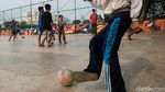 Semringah Anak-anak Bermain Bola di Masa PPKM
