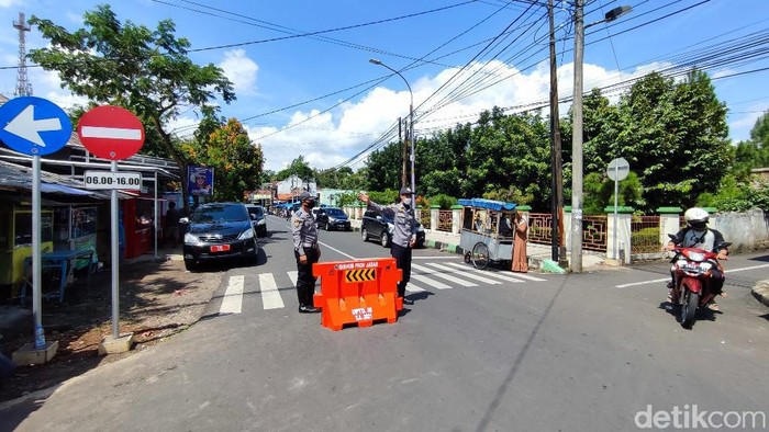 Tiga ruas jalan di Ciamis direkayasa
