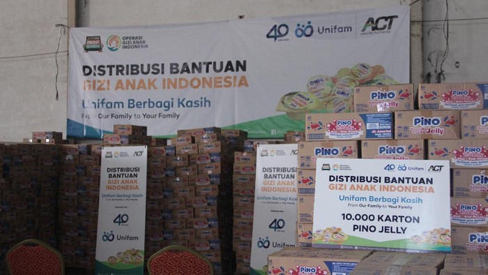 Upaya Maksimal Pemenuhan Gizi Anak-anak di Masa Pandemi PT United Family Food (Unifam) bersama ACT (Aksi Cepat Tanggap) memberikan bantuan lewat program 'Distribusi Bantuan Gizi Anak Indonesia'.