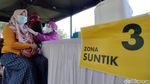 Foto: Vaksinasi di Tempat Wisata Rasanya Asyik Juga