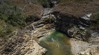 Waduk Furnas terlihat sangat menyusut karena hujan yang tak kunjung turun.