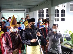 Bobby Resmikan Ruang ICU Pasien COVID RS Pirngadi Medan: BOR 60%