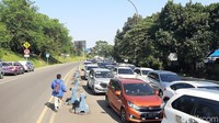 Dalam aturan terbaru ini tidak dibahas lagi perihal kewajiban melakukan PCR atau antigen untuk perjalanan mobil-motor sejauh 250 km atau empat jam perjalanan. M Solihin/detikcom.