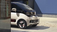 Baojun KiWi merupakan penerus dari generasi Baojun E300 yang telah diluncurkan pada pertengahan tahun lalu di China. Namun, Baojun KiWi menawarkan spesifikasi lebih mumpuni. Foto: Tomas Wang/Baojun KiWi/GM