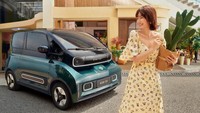 Baojun KiWi hadir dalam dua varian yakni KiWi listrik Designer dan KiWi listrik Artist. Soal harga, KiWi Designer dibanderol sebesar 69.800 Yuan atau sekitar Rp 154 juta, sedangkan KiWi Artist dijual dengan harga 78.800 Yuan atau setara Rp 174 juta. Foto: Tomas Wang/Baojun KiW