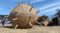 Dengan adanya karya seni instalasi ini, diharapkan bisa menambah suasana baru di tempat wisata, sekaligus menarik minat wisatawan untuk berkunjung saat wisata sudah boleh dibuka kelak. (Jalu Rahman Dewantara/detikTravel)