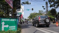 Ratusan kendaraan wisatawan yang mengarah ke kawasan wisata Lembang, Kabupaten Bandung Barat (KBB), diputarbalik lantaran terjaring ganjil genap pada Sabtu (4/9/2021).