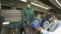 Sebagai bentuk apresiasi kepada pelanggan kereta api (KA), pada peringatan Hari Pelanggan Nasional PT Kereta Api Indonesia (Persero) Daop 1 Jakarta melakukan serangkaian kegiatan di stasiun keberangkatan Kereta Api Jarak Jauh (KAJJ) Stasiun Gambir dan Pasar Senen.