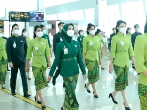 Hari Pelanggan Nasional, Citilink Luncurkan Seragam Baru Awak Kabin