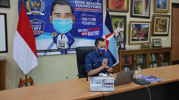 ibas salurkan vaksinasi ke dapilnya