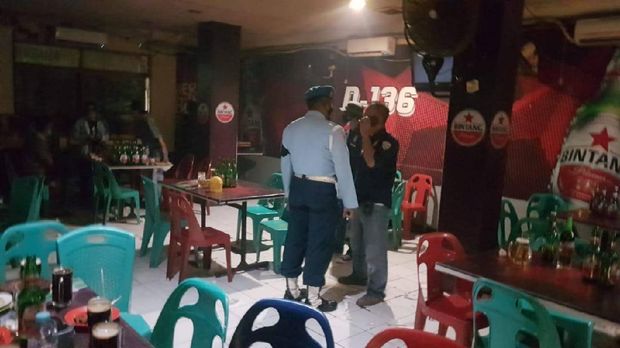 karaoke digerebek buka selama ppkm