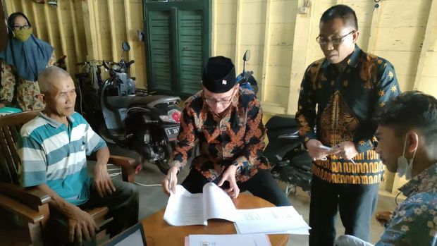 kpi jatim bela orang tua kd kasu ayu ting ting