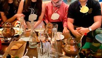 Mendapati istrinya terlibat kasus dengan sosialita soal utang, Lukman tak tinggal diam. Ia angkat bicara membela sang istri yang dituduh tidak membayar kewajibannya.  Foto: Instagram @lukmanazhari18