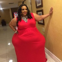 Mikel Ruffinelli juga tercatat di Guiness World Record sebagai wanita Amerika dengan pinggul terlebar. Pinggul Mikel lebarnya mencapai 2,4 meter. Foto: Dok. Instagram @divaz_style