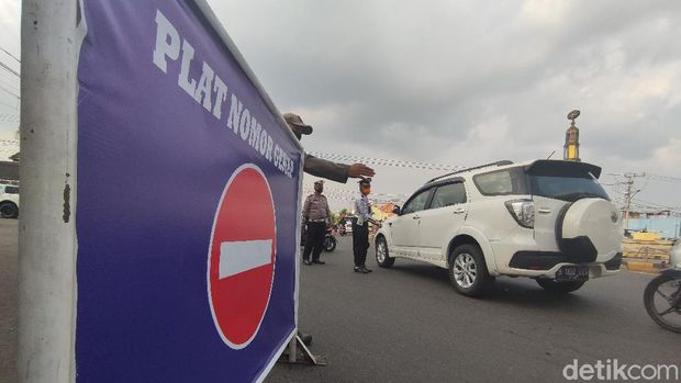Kabupaten Cianjur terapkan ganjil genap di sepanjang Jalur Puncak